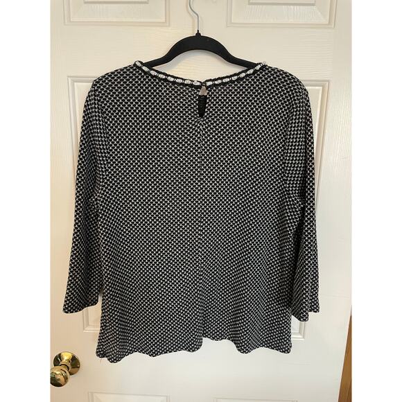 Elle Womens XL Pearl Embellished Blouse 3/4 Sleeve Collar Black White Pattern - Picture 2 of 11